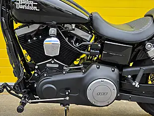 Used 2017 Harley-Davidson Dyna Street Bob Black - Interior and Exterior details 17
