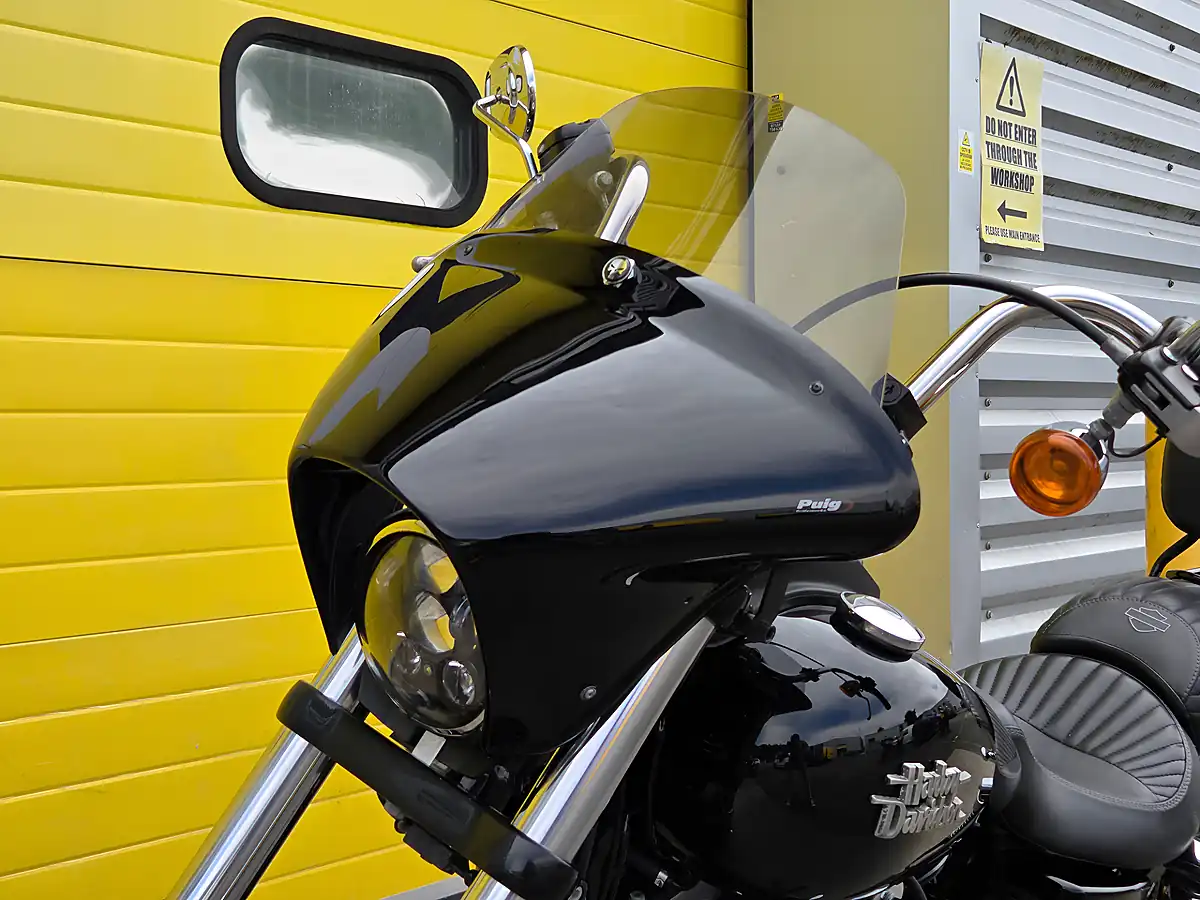 Used 2017 Harley-Davidson Dyna Street Bob Black - Interior and Exterior details 20