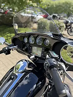 Used 2017 Harley-Davidson Flhtk Ultra Limited Black - Interior and Exterior details 16