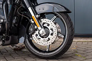 Used 2017 Harley-Davidson Street Glide Cvo Dark Slate Candy/Arctic Black - Interior and Exterior details 7