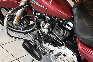Used 2017 Harley-Davidson Touring Flhxs Street Glide Special Red - Interior and Exterior details 11