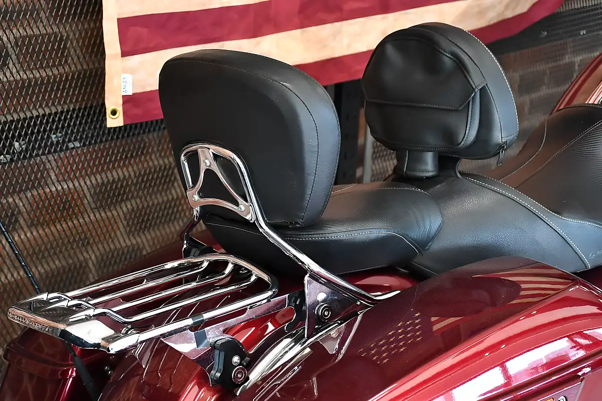 Used 2017 Harley-Davidson Touring Flhxs Street Glide Special Red - Interior and Exterior details 16