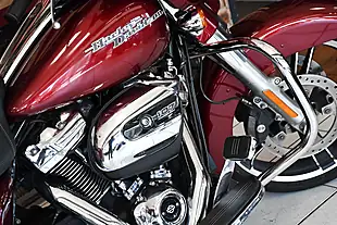 Used 2017 Harley-Davidson Touring Flhxs Street Glide Special Red - Interior and Exterior details 18