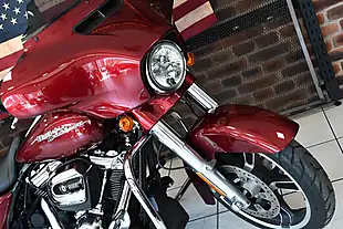 Used 2017 Harley-Davidson Touring Flhxs Street Glide Special Red - Interior and Exterior details 4