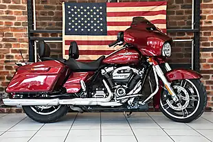 Used 2017 Harley-Davidson Touring Flhxs Street Glide Special Red - Interior and Exterior details 6