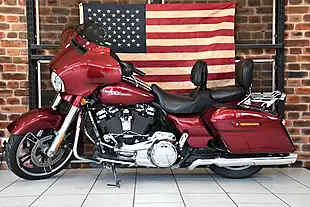 Used 2017 Harley-Davidson Touring Flhxs Street Glide Special Red - Interior and Exterior details 7