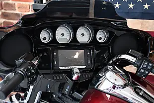 Used 2017 Harley-Davidson Touring Flhxs Street Glide Special Red - Interior and Exterior details 9