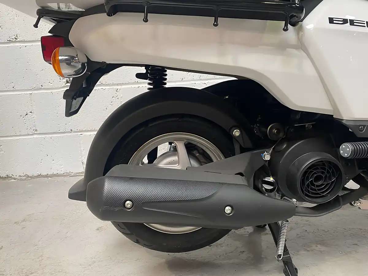 Used 2017 Honda Benly 110 White - Interior and Exterior details 15