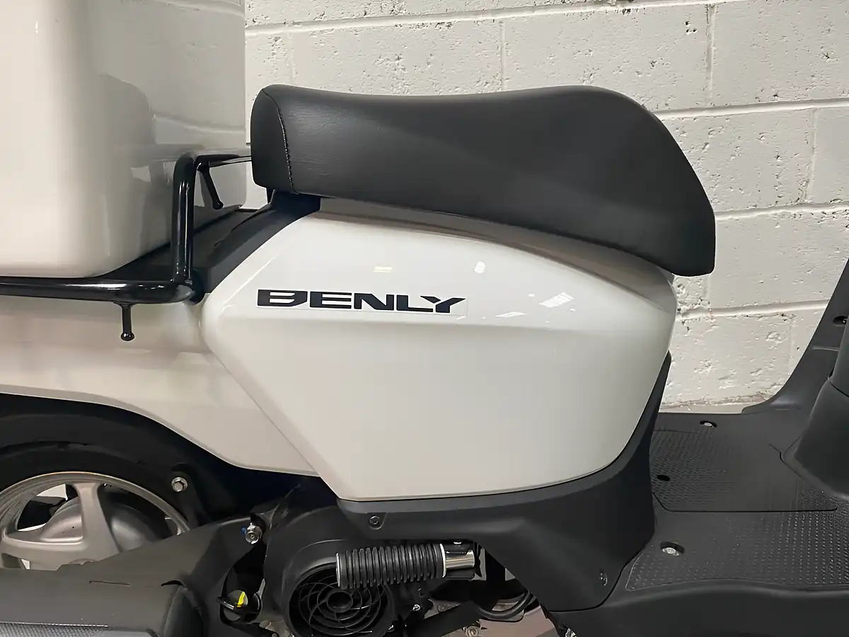 Used 2017 Honda Benly 110 White - Interior and Exterior details 17