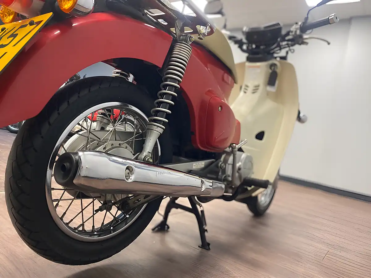 Used 2017 Honda C110 Pro Post Office Red - Interior and Exterior details 11