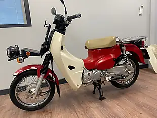 Used 2017 Honda C110 Pro Post Office Red - Interior and Exterior details 5