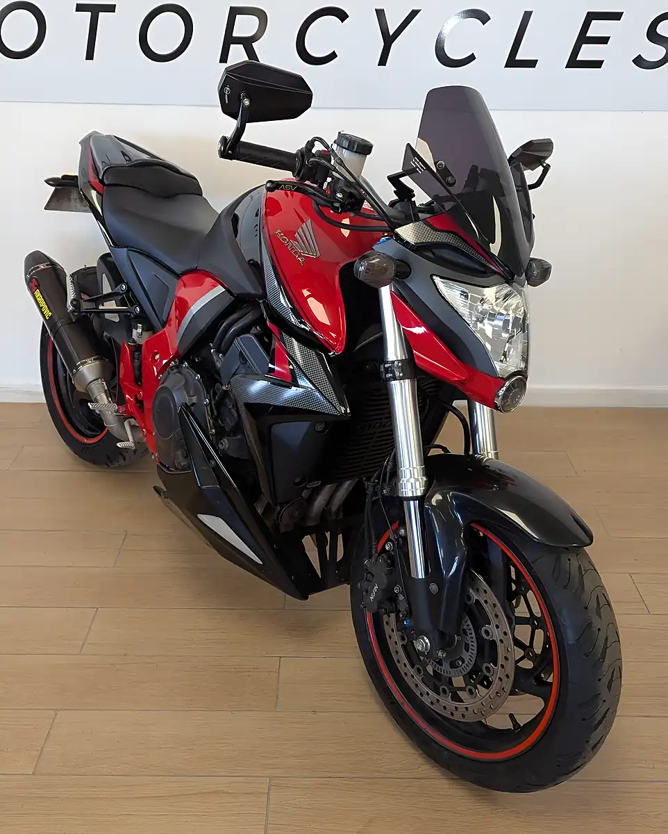Used 2017 Honda CB1000R Red - Interior and Exterior details 2