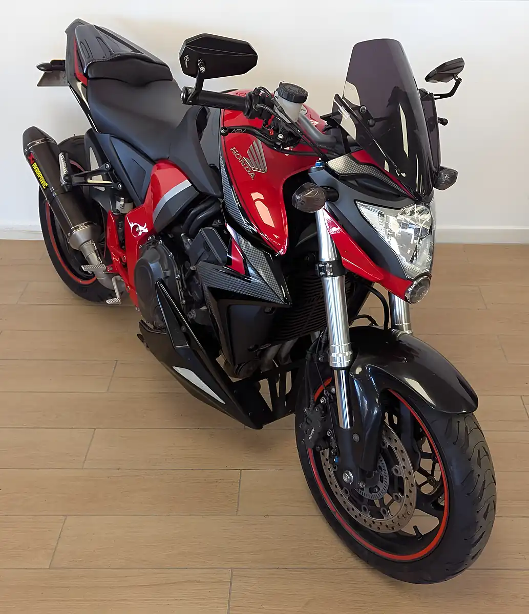 Used 2017 Honda CB1000R Red - Interior and Exterior details 8