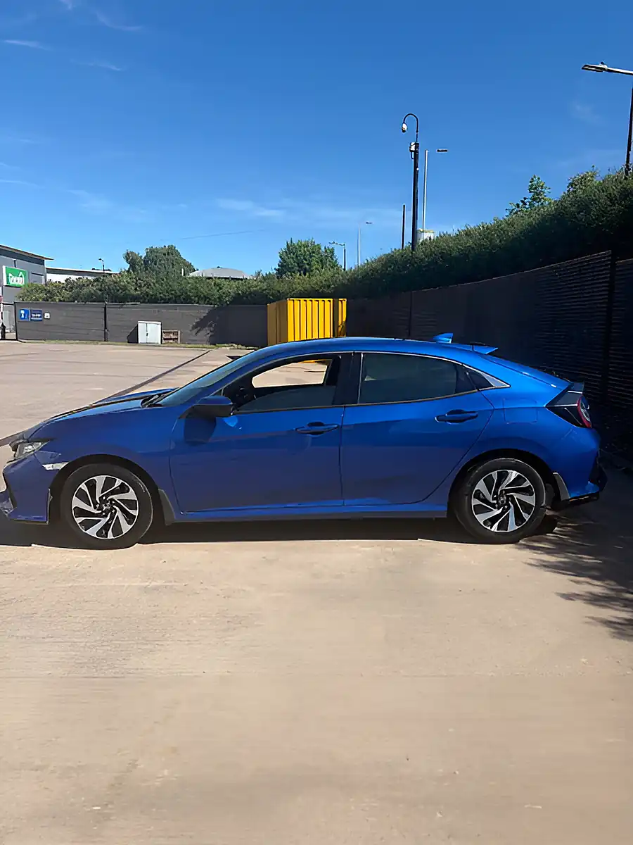 Used 2017 Honda Civic Se Blue - Interior and Exterior details 10