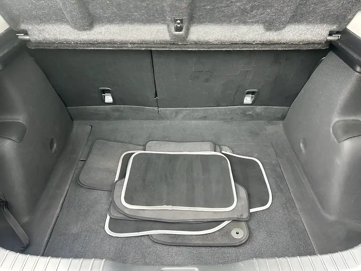 Used 2017 Honda Civic Se Plus (navi) Grey - Interior and Exterior details 9