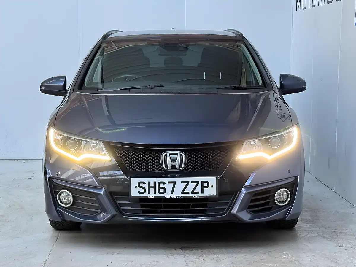 Used 2017 Honda Civic Se Plus Tourer Twilight Blue - Interior and Exterior details 2