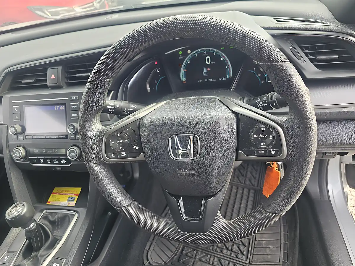 Used 2017 Honda Civic Se Silver - Interior and Exterior details 12