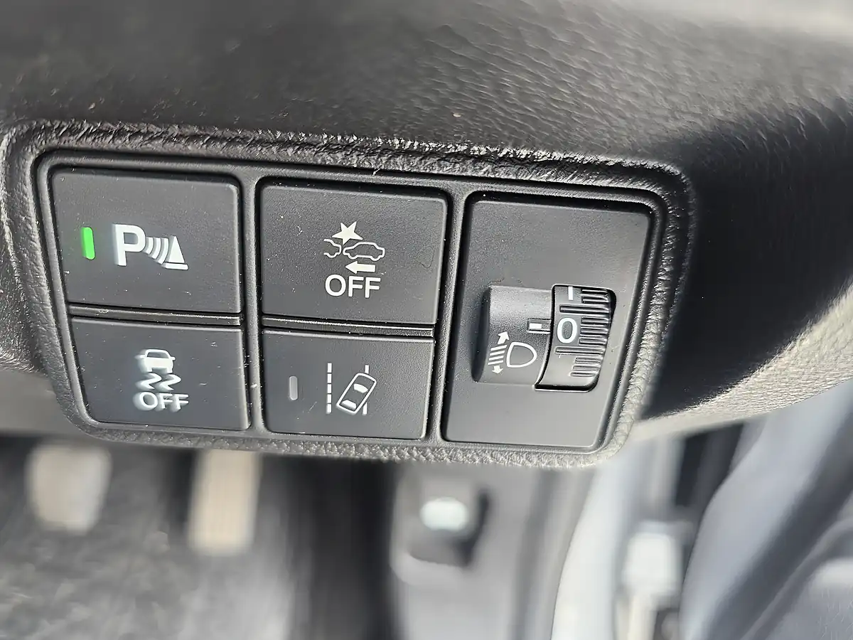 Used 2017 Honda Civic Se Silver - Interior and Exterior details 18