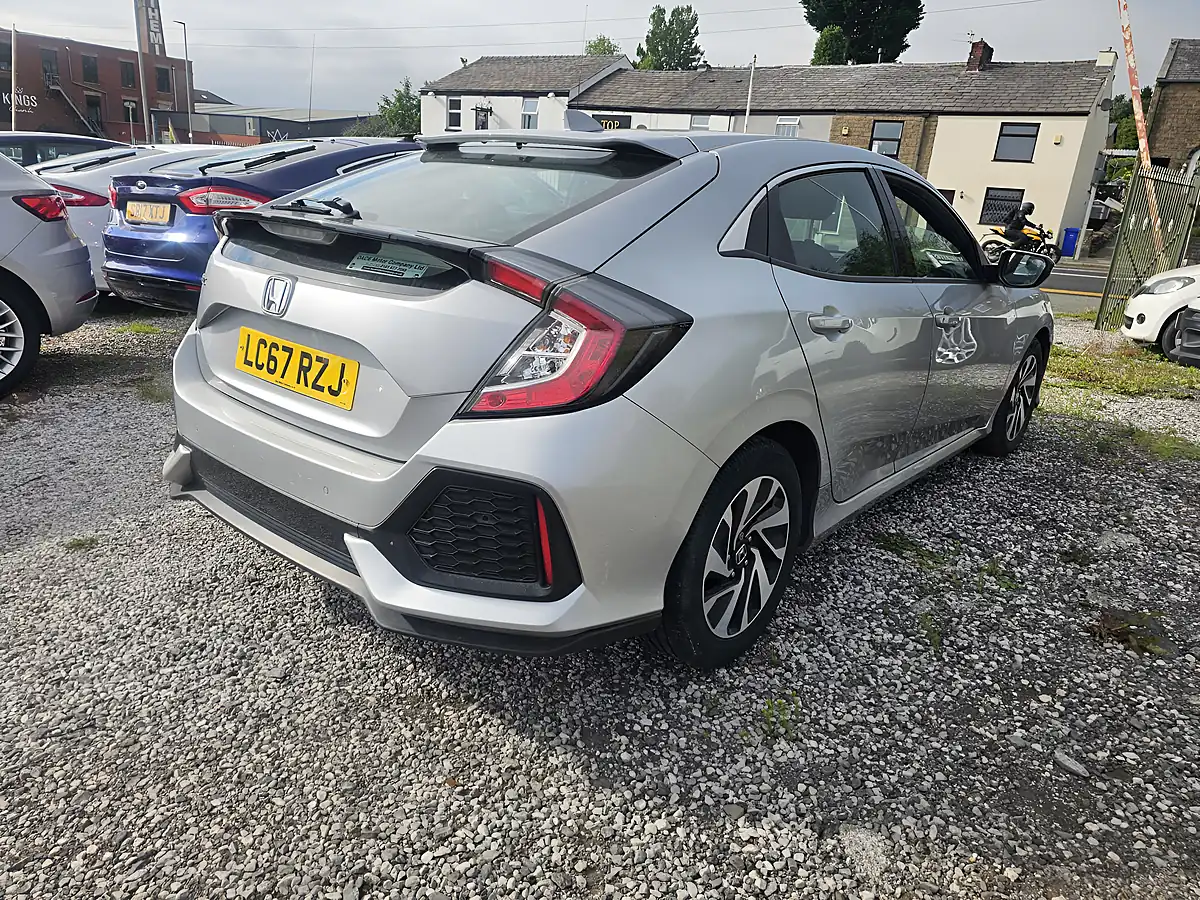 Used 2017 Honda Civic Se Silver - Interior and Exterior details 7