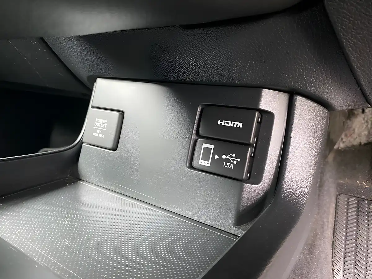 Used 2017 Honda Civic Sport Grey - Interior and Exterior details 15