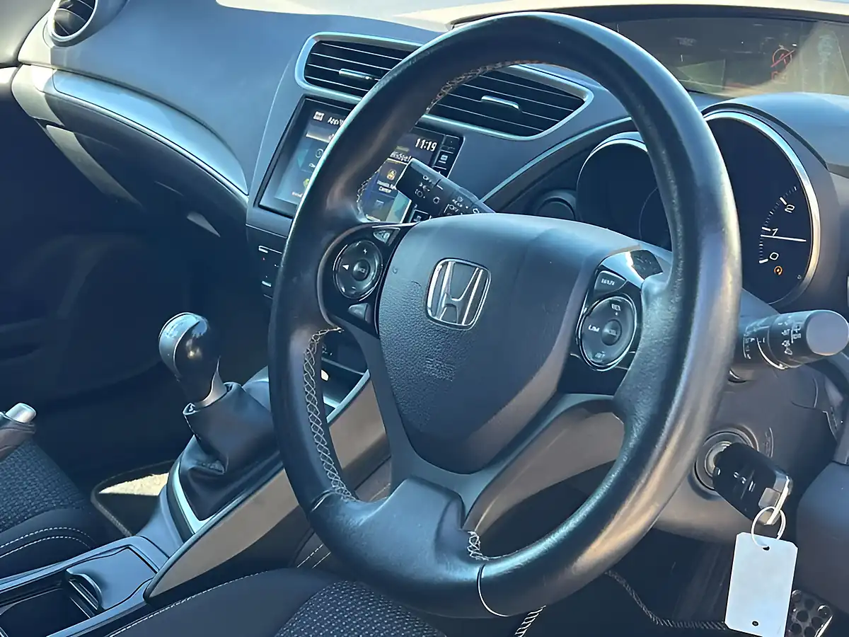Used 2017 Honda Civic Sport White Orchid - Interior and Exterior details 20