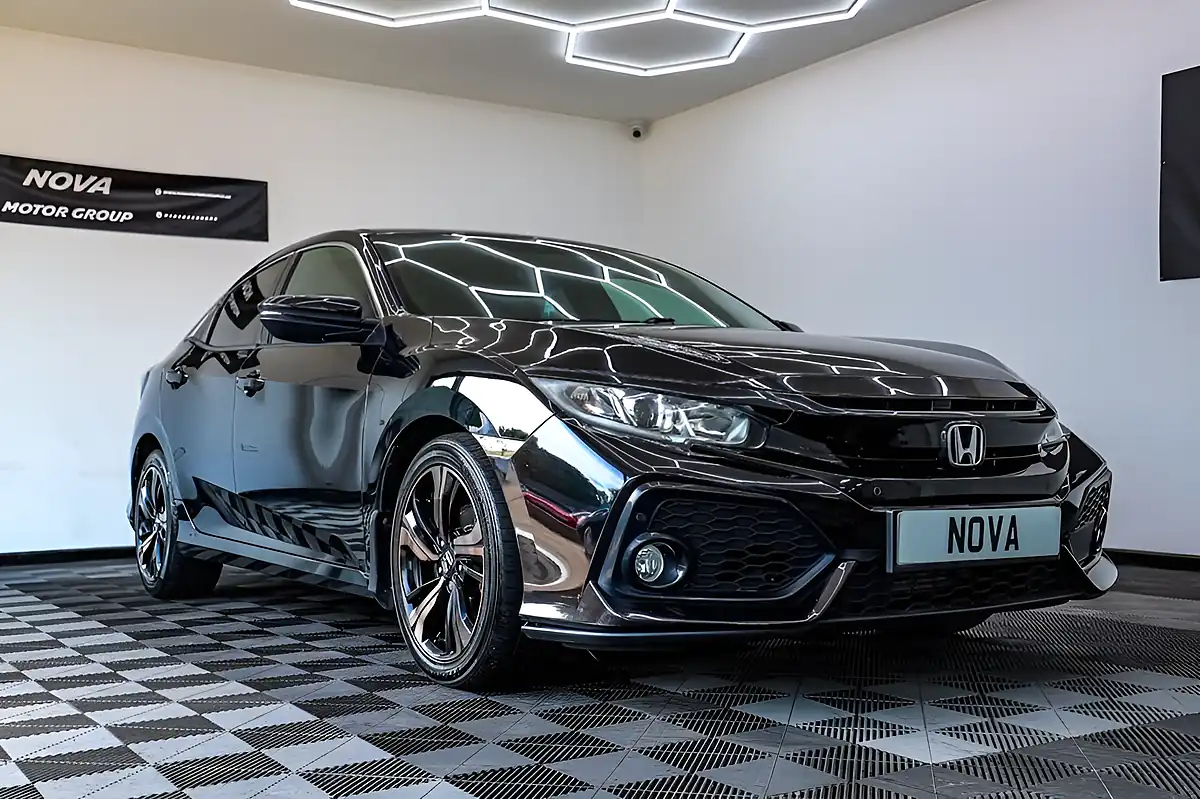 Used 2017 Honda Civic Sr Black - Interior and Exterior details 3