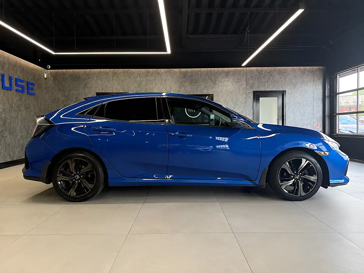 Used 2017 Honda Civic Sr Blue - Interior and Exterior details 9