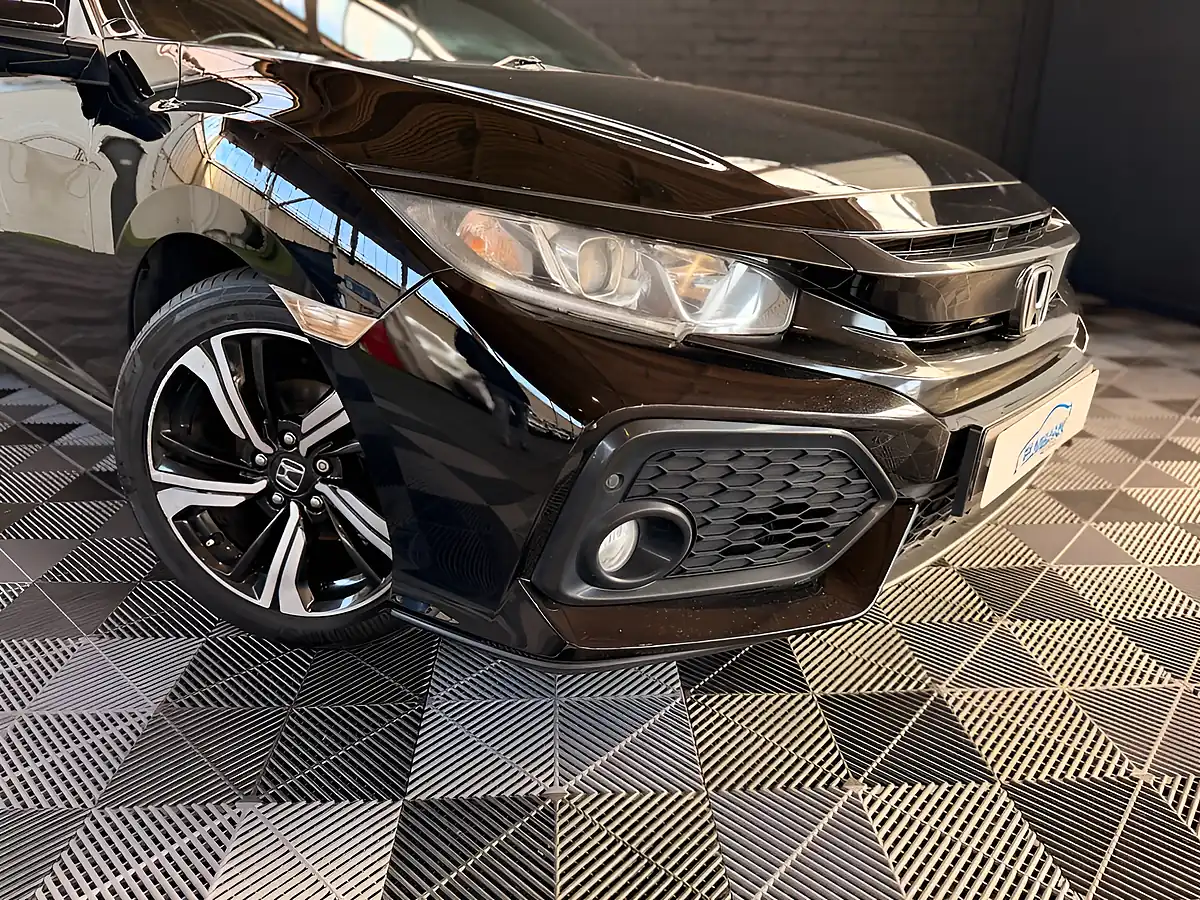Used 2017 Honda Civic Sr Metallic Black - Interior and Exterior details 12