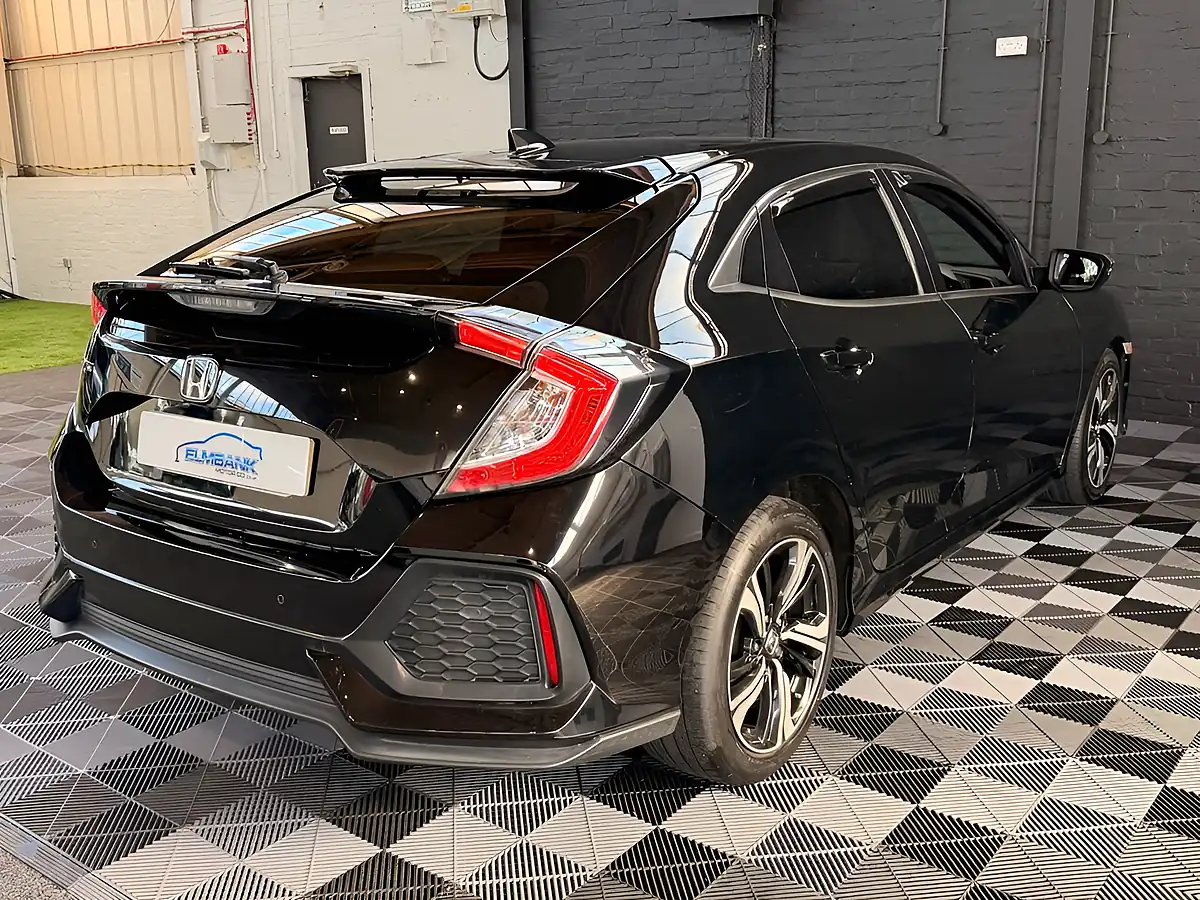 Used 2017 Honda Civic Sr Metallic Black - Interior and Exterior details 16
