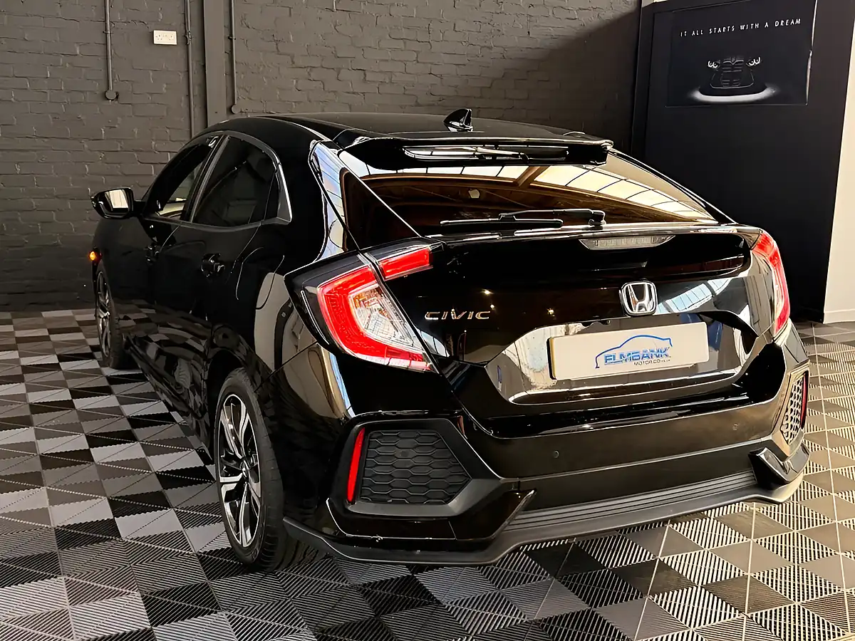 Used 2017 Honda Civic Sr Metallic Black - Interior and Exterior details 18