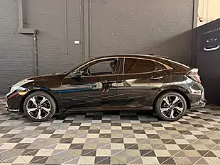 Used 2017 Honda Civic Sr Metallic Black - Interior and Exterior details 4