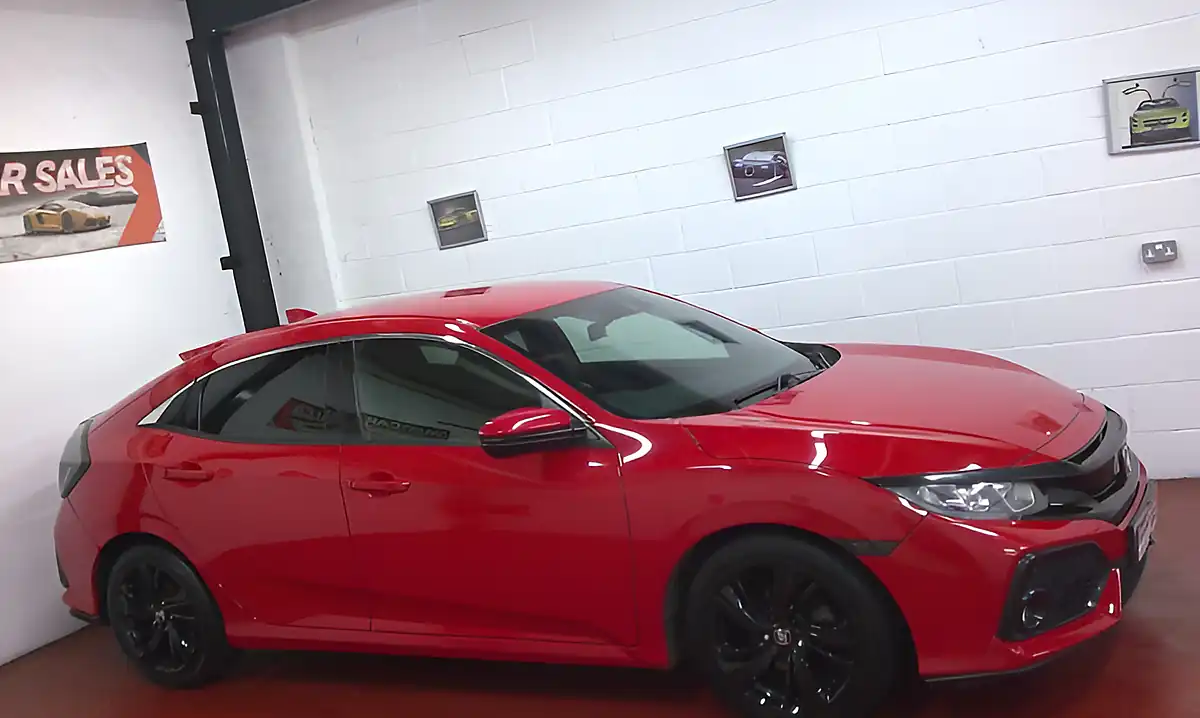 Used 2017 Honda Civic Sr Passion Red - Interior and Exterior details 3