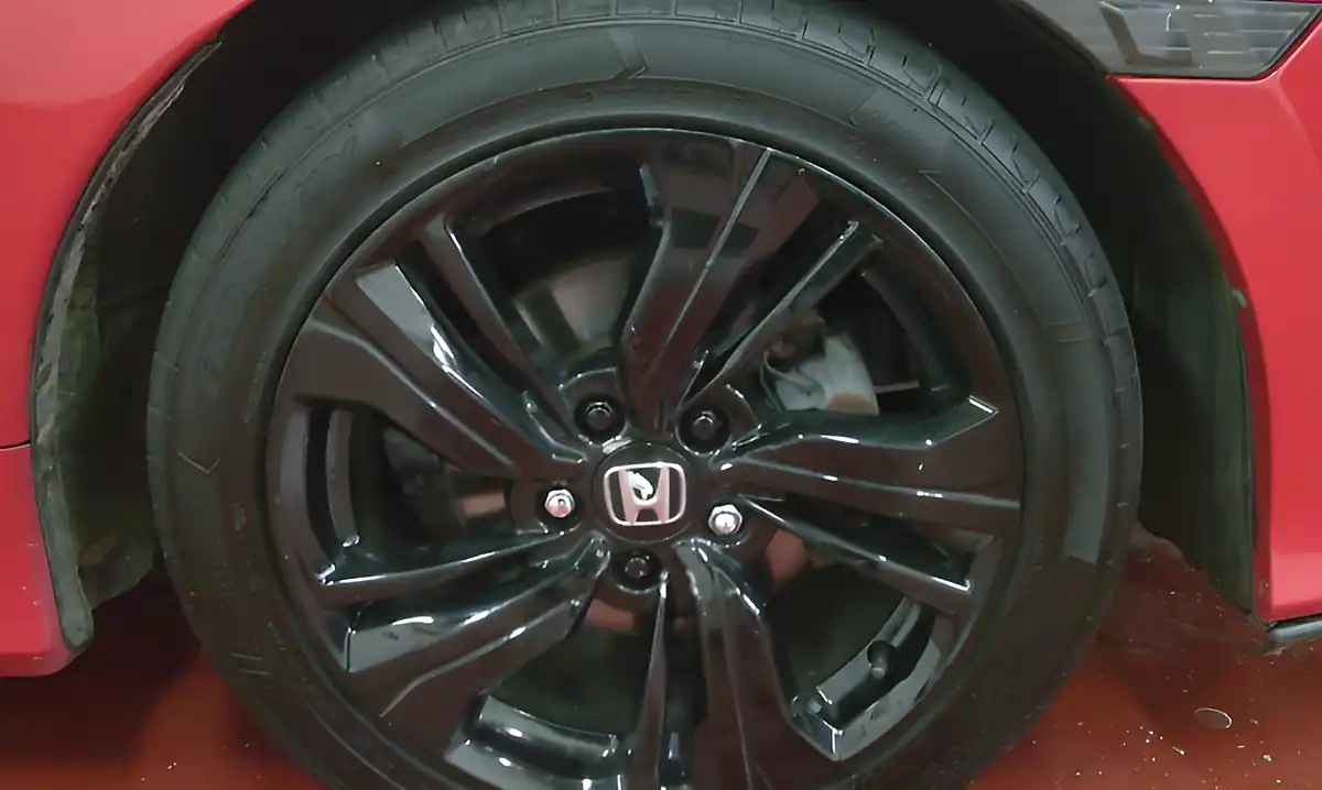 Used 2017 Honda Civic Sr Passion Red - Interior and Exterior details 8