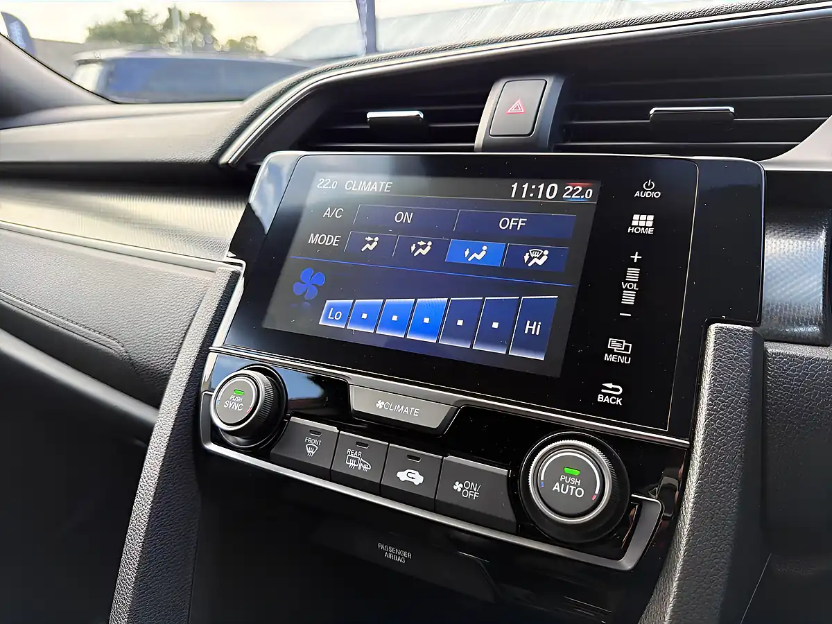 Used 2017 Honda Civic Sr Red - Interior and Exterior details 11