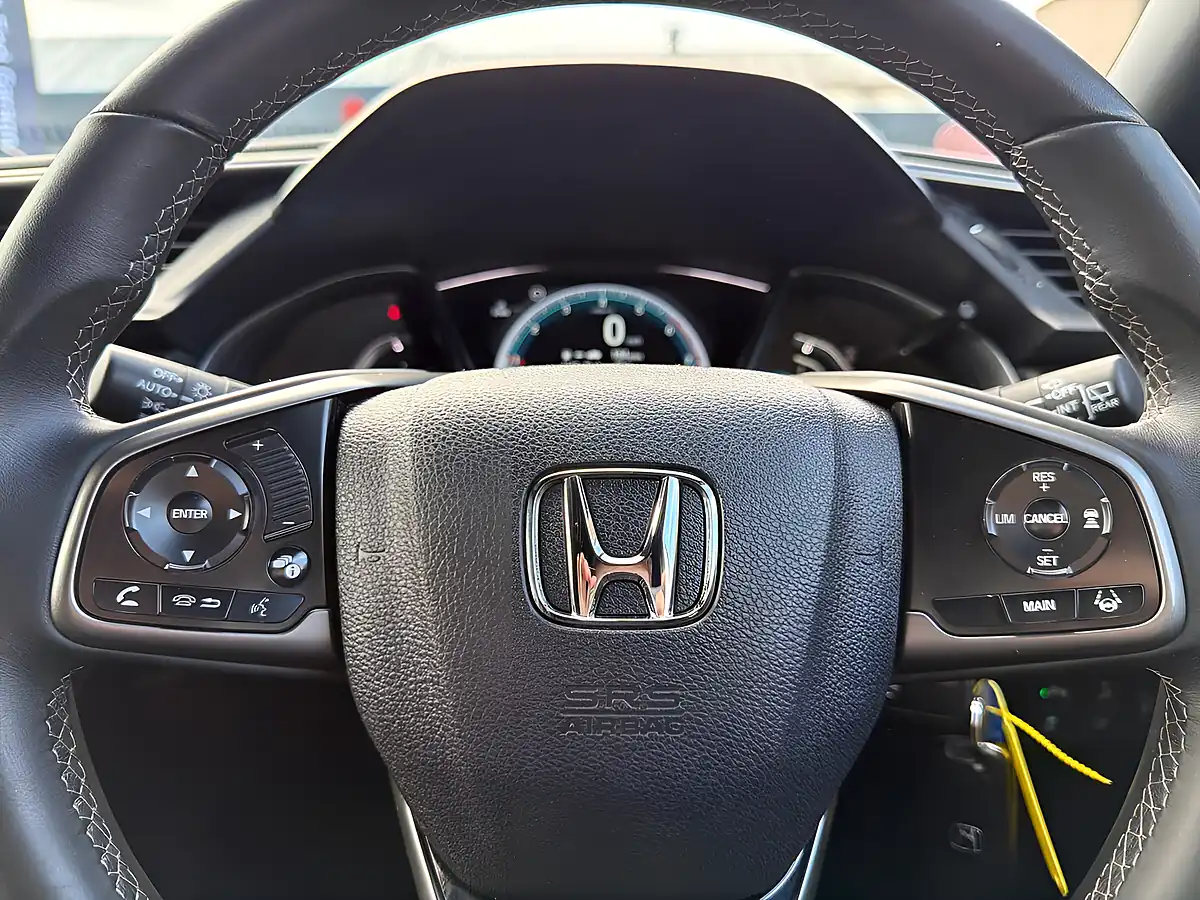 Used 2017 Honda Civic Sr Red - Interior and Exterior details 14