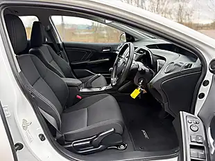 Used 2017 Honda Civic Tourer White - Interior and Exterior details 14