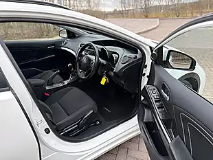 Used 2017 Honda Civic Tourer White - Interior and Exterior details 16