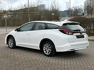 Used 2017 Honda Civic Tourer White - Interior and Exterior details 6