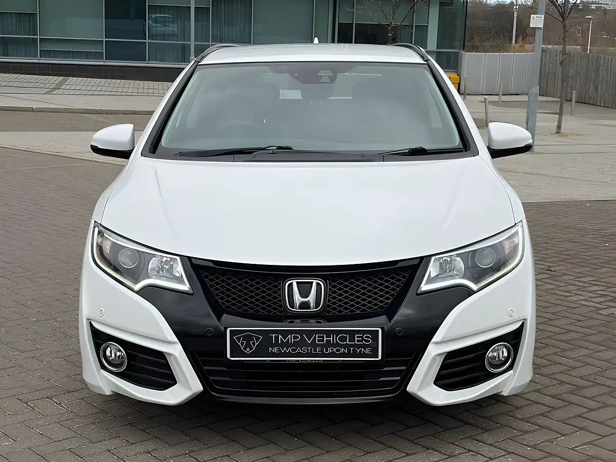 Used 2017 Honda Civic Tourer White - Interior and Exterior details 9