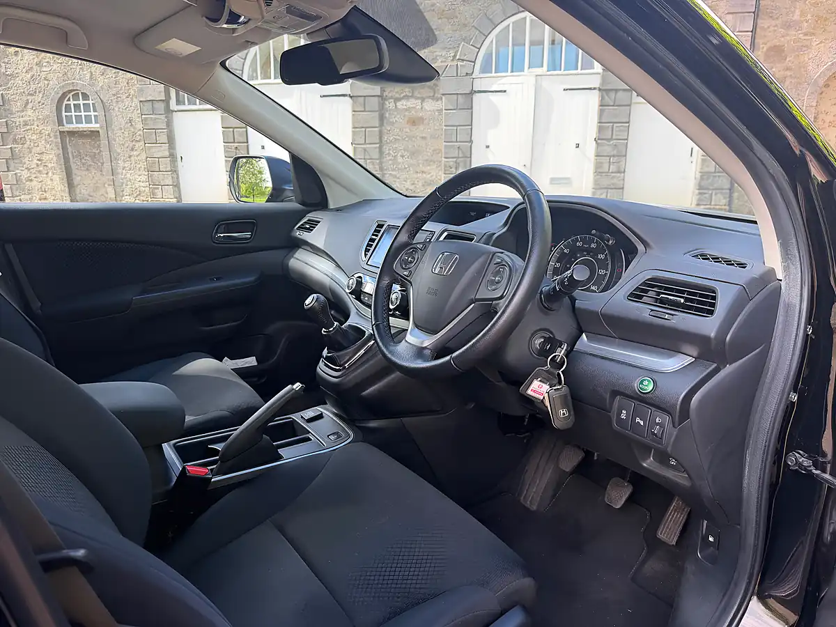 Used 2017 Honda Cr-V Se Black - Interior and Exterior details 10