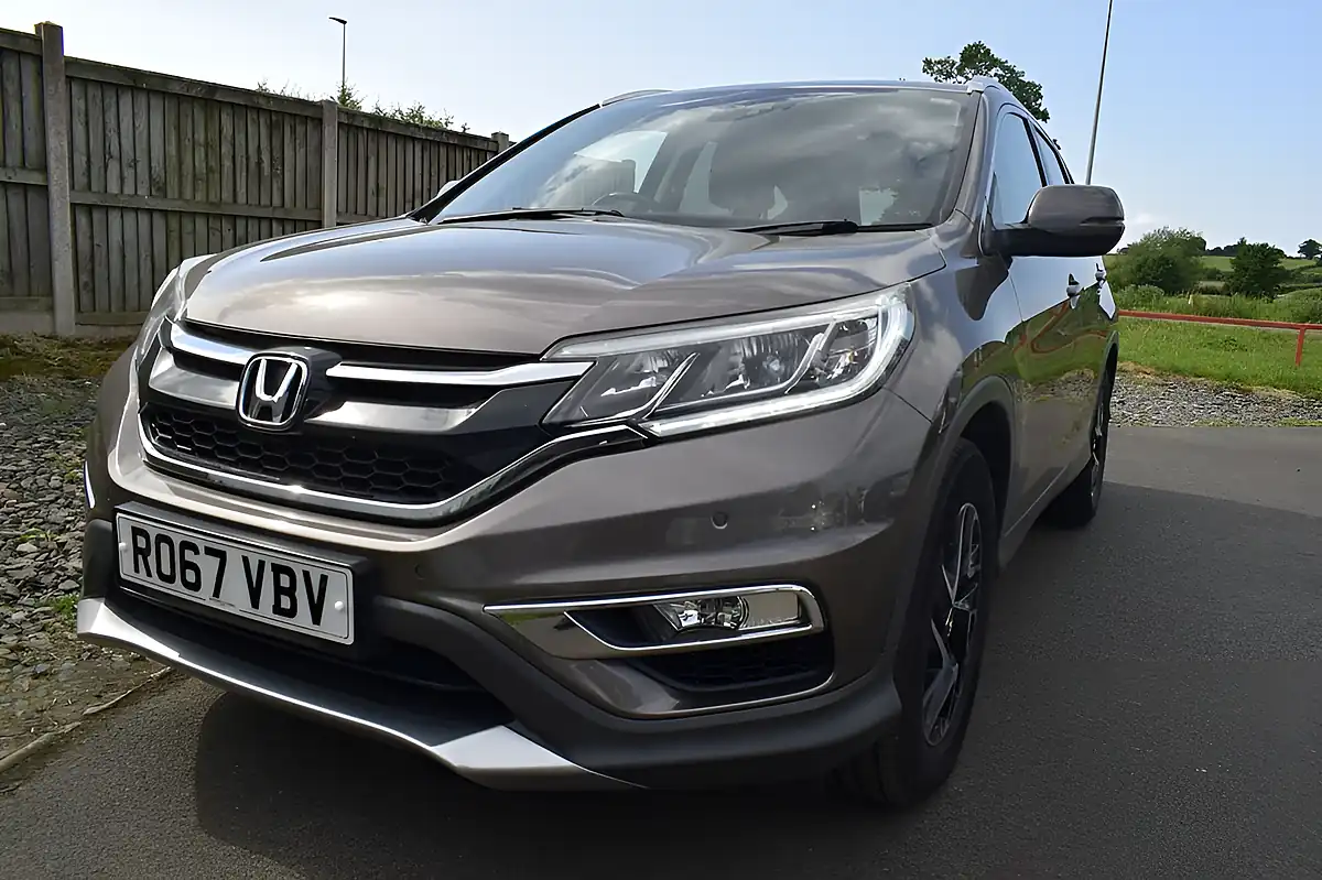 Used 2017 Honda Cr-V Se Plus Brown - Interior and Exterior details 11