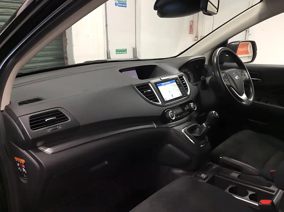Used 2017 Honda Cr-V Se Plus Navi Black - Interior and Exterior details 13