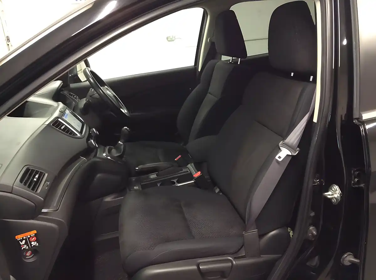 Used 2017 Honda Cr-V Se Plus Navi Black - Interior and Exterior details 14