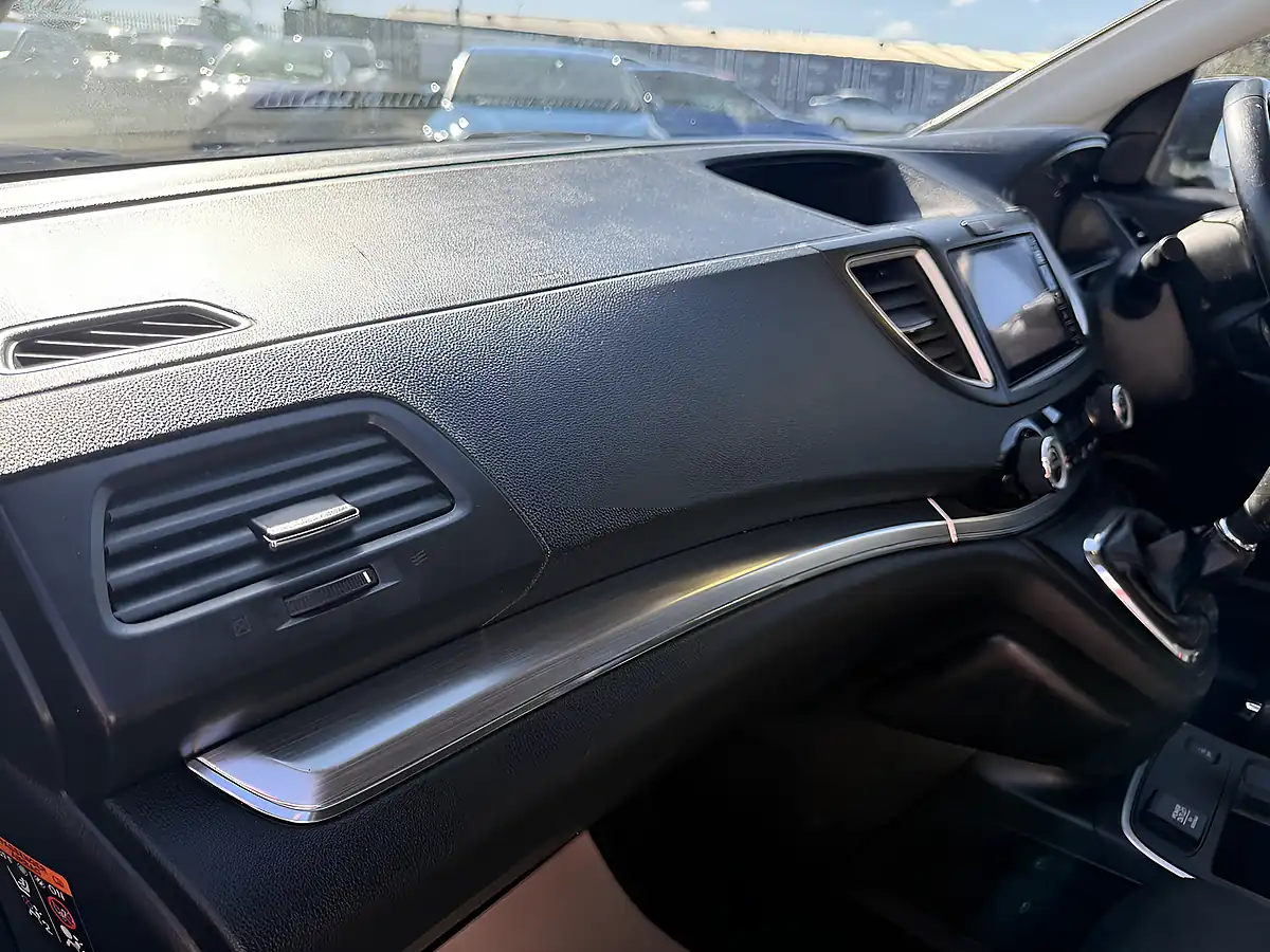 Used 2017 Honda Cr-V Se Plus Navi Black - Interior and Exterior details 17