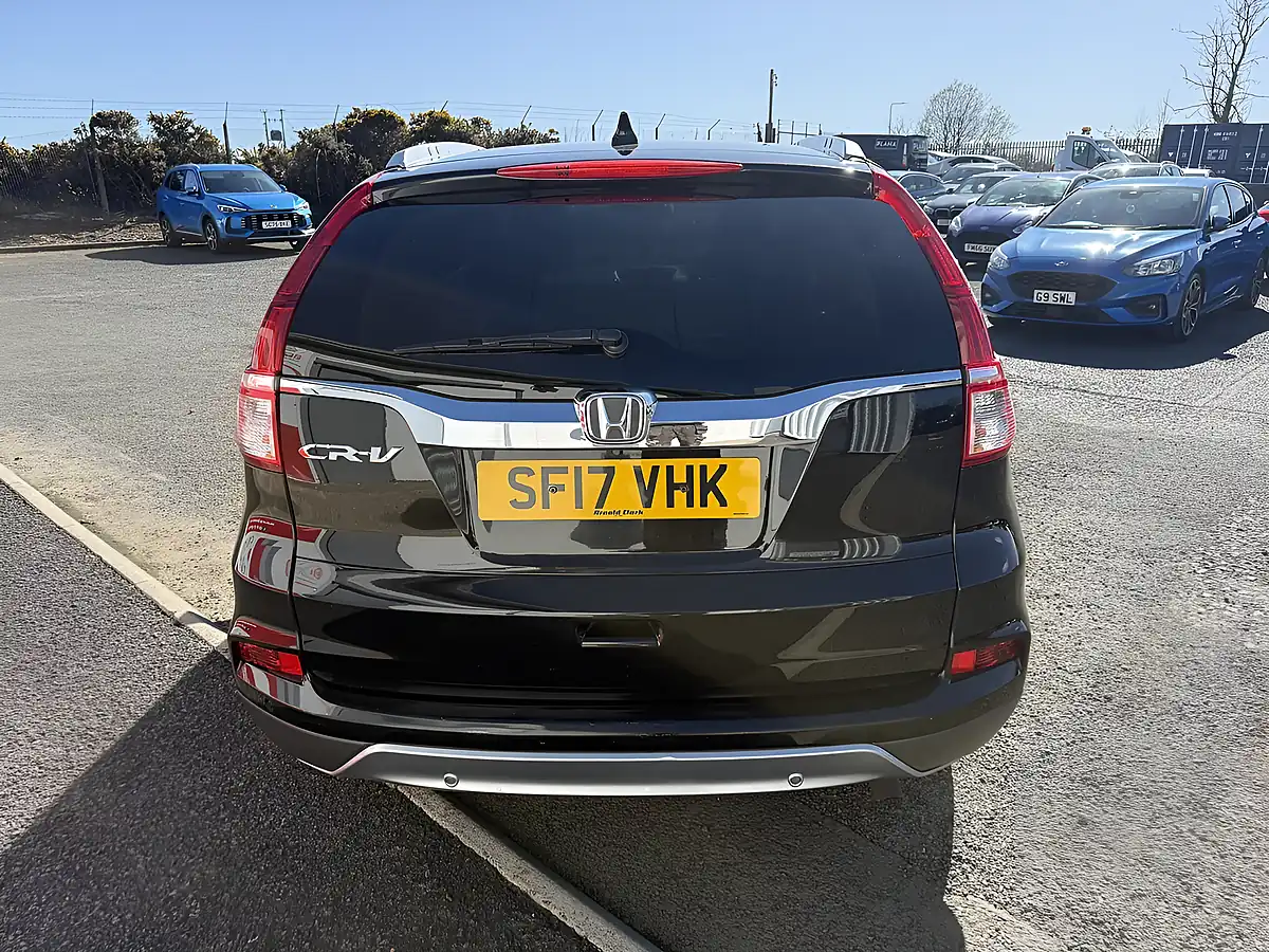 Used 2017 Honda Cr-V Se Plus Navi Black - Interior and Exterior details 5