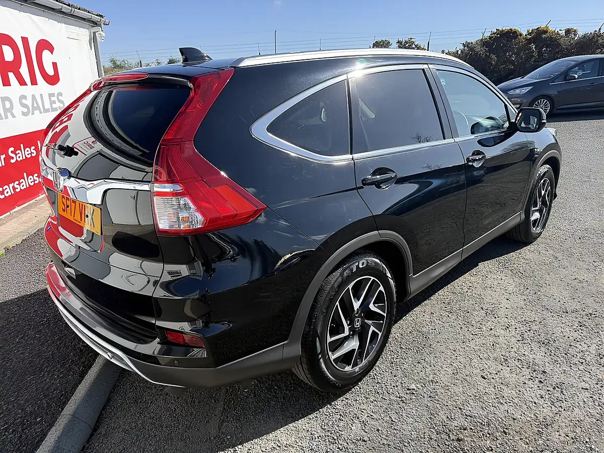 Used 2017 Honda Cr-V Se Plus Navi Black - Interior and Exterior details 8
