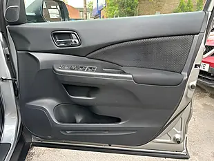 Used 2017 Honda Cr-V Se Plus Navi Silver - Interior and Exterior details 10