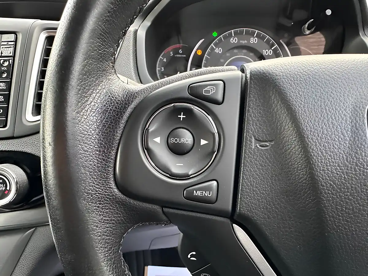 Used 2017 Honda Cr-V Se Plus Navi Silver - Interior and Exterior details 11