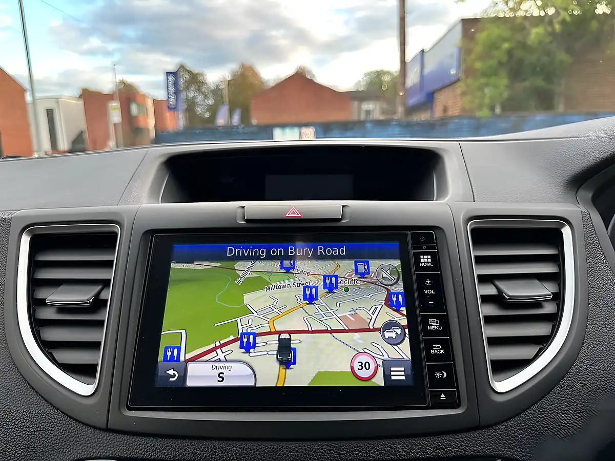 Used 2017 Honda Cr-V Se Plus Navi Silver - Interior and Exterior details 16