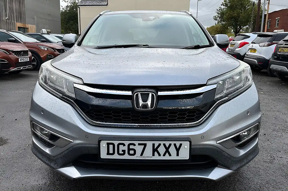 Used 2017 Honda Cr-V Se Plus Navi Silver - Interior and Exterior details 2